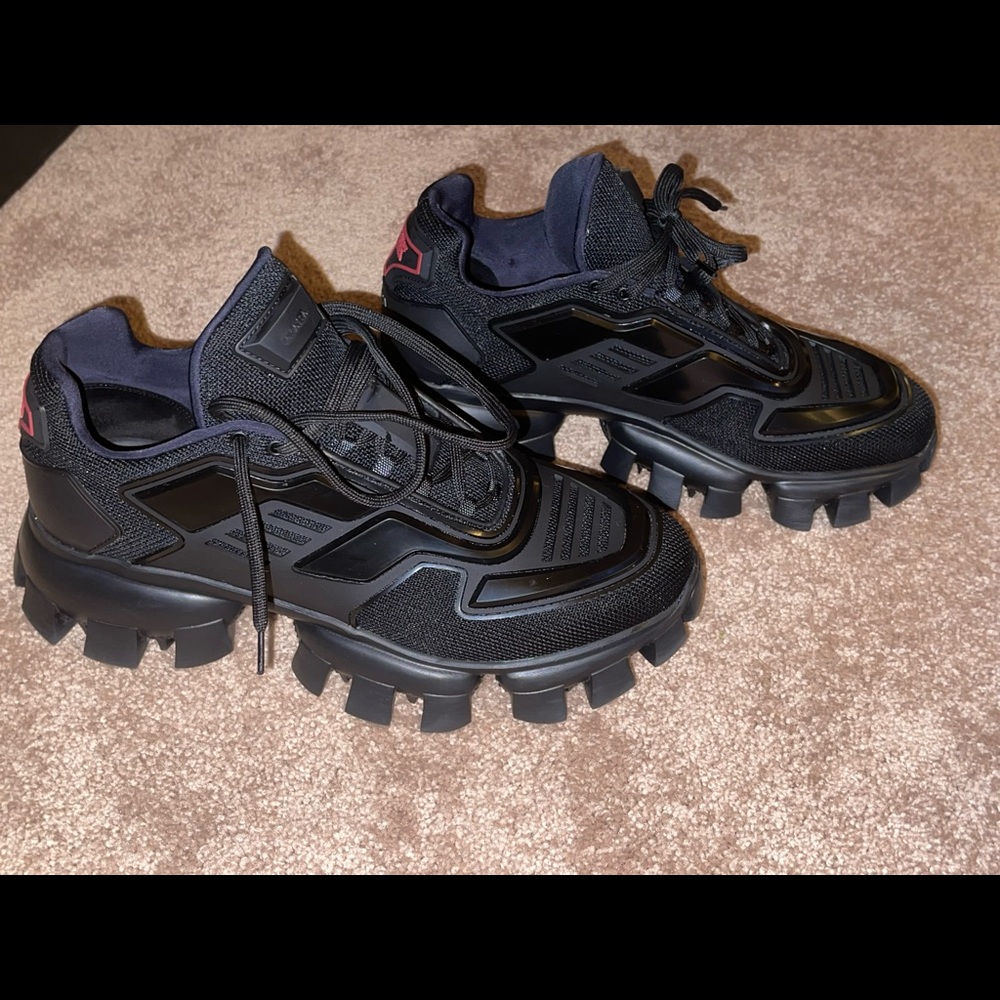 Prada cloudbustthunder only worn 3 times in almost new condition - Picture 1 of 6
